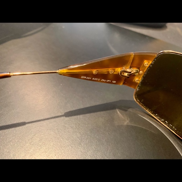 PRADA - Mens sunglasses. In great condition! Gold frame with tinted brown lens. - Picture 3 of 6